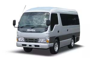 isuzu-elf-sewa-mobil-bus-murah-di-bali-bali-auto-car-rental