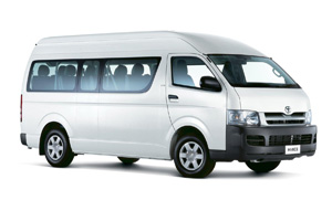 toyota-hiace-sewa-mobil-bus-murah-di-bali-bali-auto-car-rental